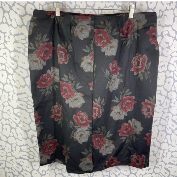 EUC! CJ Banks Dark Floral Pencil Skirt size 1X - Picture 2 of 10